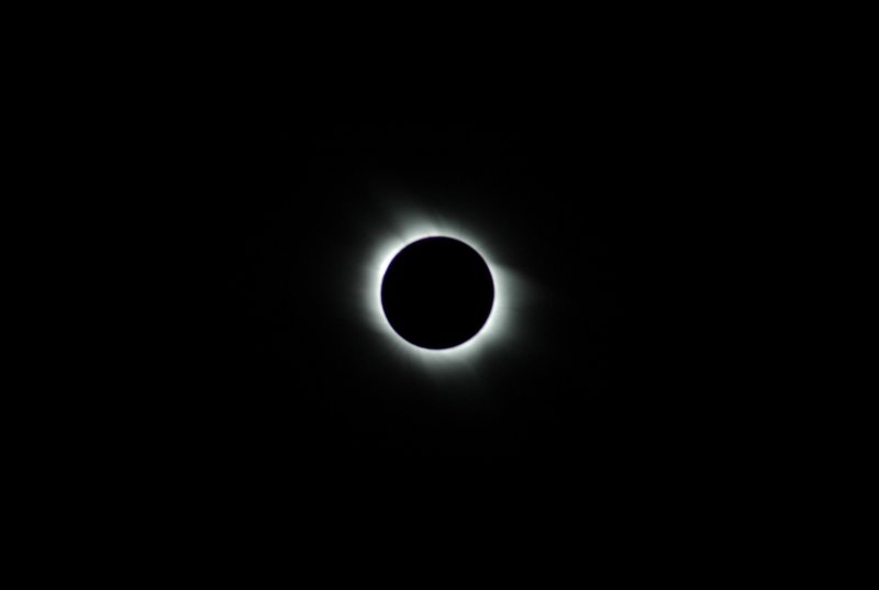 totalsolareclipse2.jpg